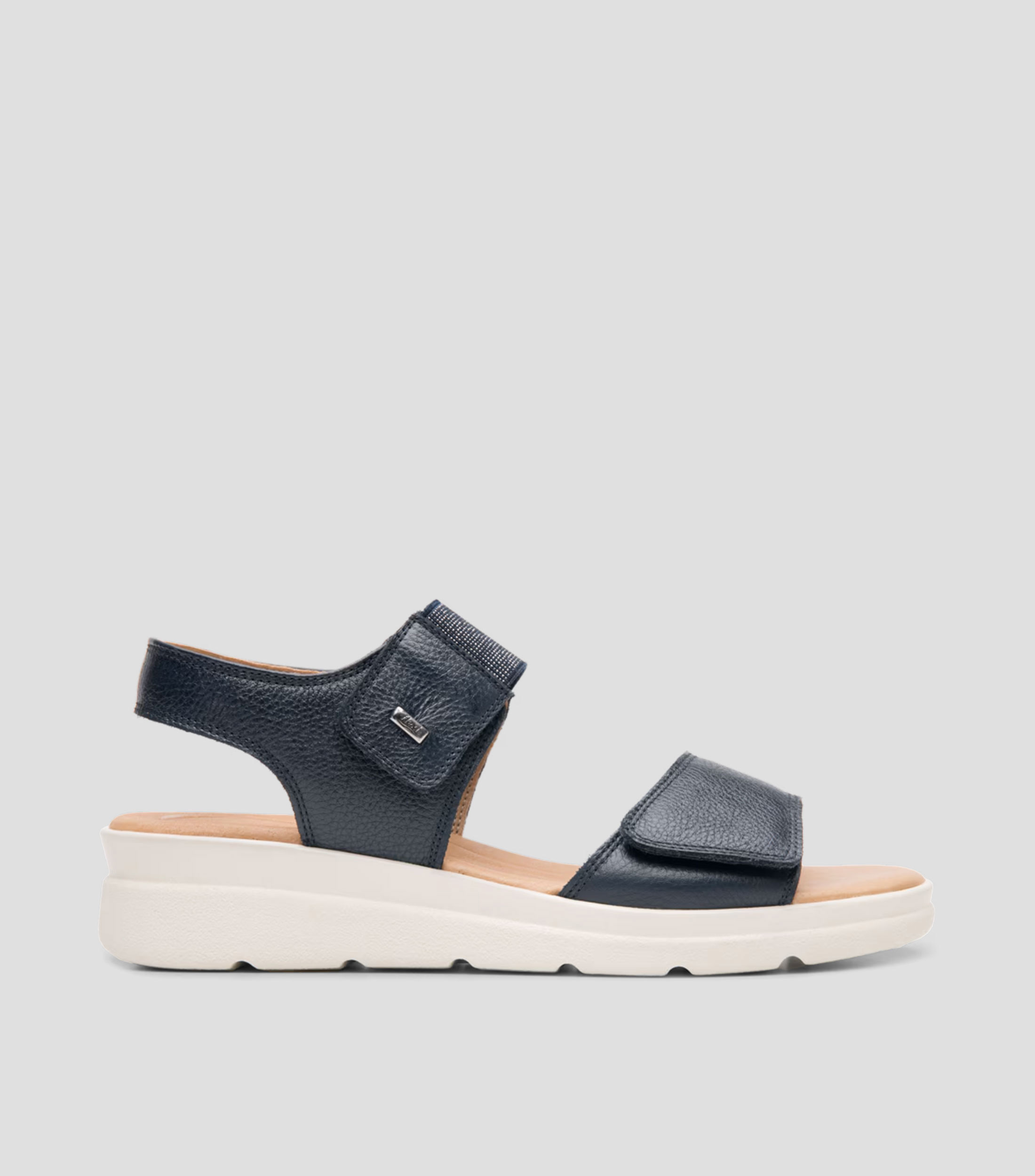 Sandalias con tacón bajo de cuña Dariana Mujer